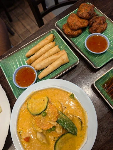 Spicy Basil photo 5